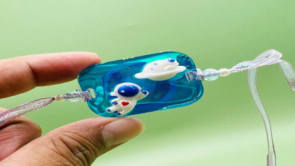 বাক্সবন্দি রাখিতেই বোন ভরে দিতে পারবে প্রিয় ছবি