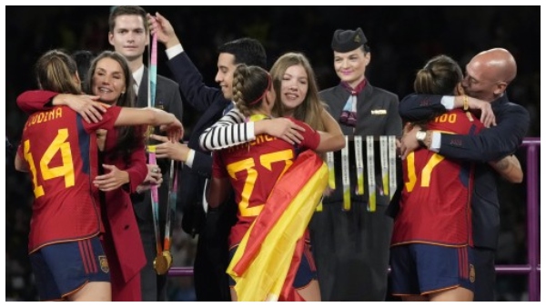 Kiss During World Cup Kiss During World Cup