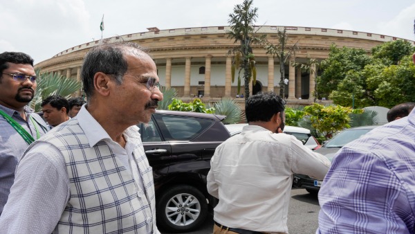 ‘এক দেশ এক ভোট’ কমিটিতে যোগ দেবেন না অধীর