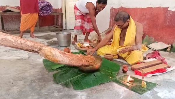 রাজ আমলের প্রথা! একমাস আগে শারদোৎসবের সূচনা কোচবিহারে 