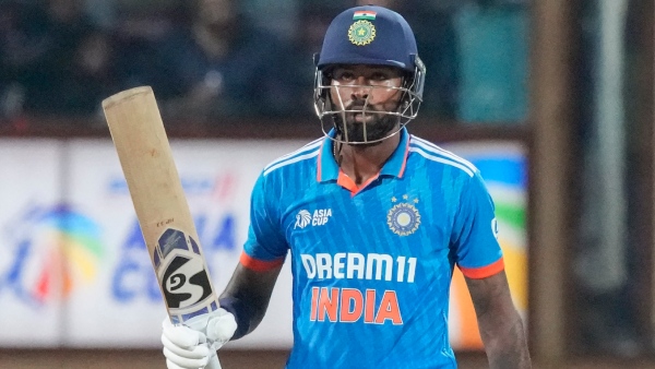 Asia Cup 2023: ঈশানের সঙ্গেই শতরান হাতছাড়া হার্দিকের Asia Cup 2023: ঈশানের সঙ্গেই শতরান হাতছাড়া হার্দিকের