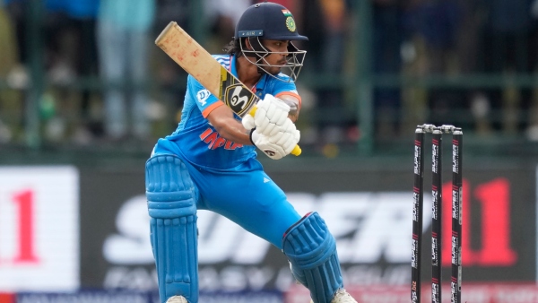 ঈশান কিষাণের অর্ধশতরান