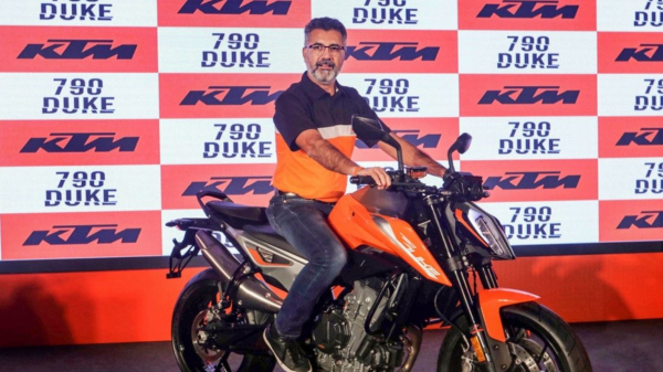 KTM 390 Duke KTM 390 Duke