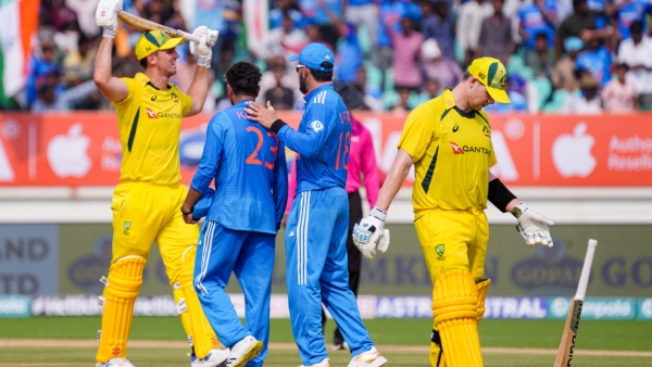 India vs Australia: মার্শের শতরান হাতছাড়া, আরও ৩ ব্যাটারের হাফ সেঞ্চুরি