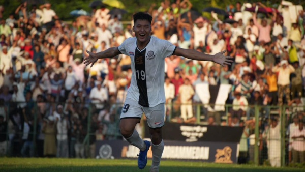 CFL 2023: মহমেডান ৫ গোলে হারাল খিদিরপুরকে CFL 2023: মহমেডান ৫ গোলে হারাল খিদিরপুরকে