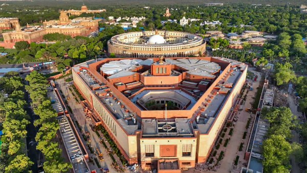 নতুন সংসদ ভবনের আকৃতি ত্রিভূজাকার, গোলাকৃতি নয় কেন? এর পিছনের কারণগুলি 