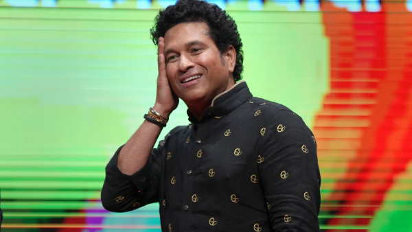 Sachin On Hindi Diwas: হিন্দি দিবসে সচিন তেন্ডুলকরের চার প্রশ্নে দারুণ সাড়া, Sachin On Hindi Diwas: হিন্দি দিবসে সচিন তেন্ডুলকরের চার প্রশ্নে দারুণ সাড়া,