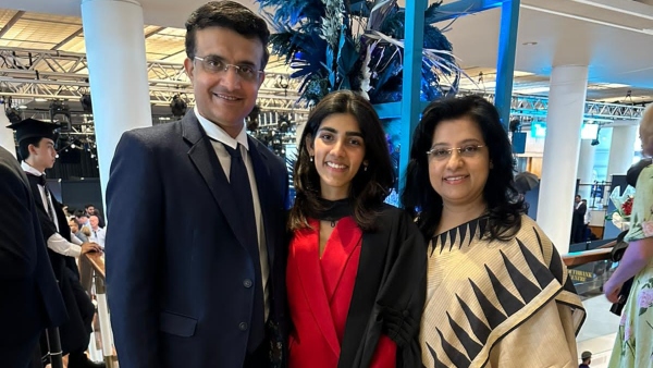 Sana Ganguly: সানা অর্থনীতিতে স্নাতক, সমাবর্তনে হাজির সৌরভ-ডোনা