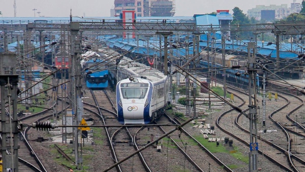 Vande bharat sleeper train Vande bharat sleeper train