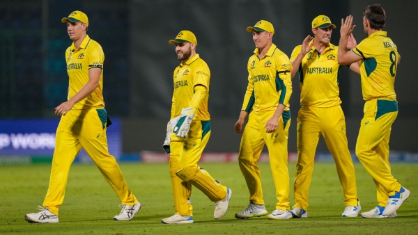 ICC World Cup 2023: নেদারল্যান্ডস গুটিয়ে গেল ৯০ রানেই! ICC World Cup 2023: নেদারল্যান্ডস গুটিয়ে গেল ৯০ রানেই!