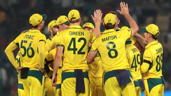 ICC World Cup 2023: নেদারল্যান্ডস গুটিয়ে গেল ৯০ রানেই! ICC World Cup 2023: নেদারল্যান্ডস গুটিয়ে গেল ৯০ রানেই!