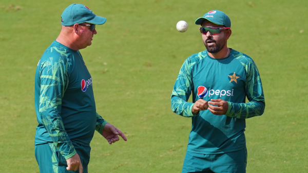 ICC CWC 2023: ভাট বকে পার পাবেন না! মিকির চাপ বাড়ালেন আক্রম-মঈনরা