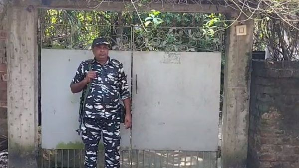 জাল পাসপোর্ট তদন্তে রাজ্যের বিভিন্ন জায়গায় হানা সিবিআইয়ের, আটক ২ জাল পাসপোর্ট তদন্তে রাজ্যের বিভিন্ন জায়গায় হানা সিবিআইয়ের, আটক ২