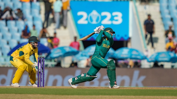 ICC World Cup 2023: ডি কক চলতি বিশ্বকাপে টানা জোড়া শতরানে গড়লেন কোন নজির? ICC World Cup 2023: ডি কক চলতি বিশ্বকাপে টানা জোড়া শতরানে গড়লেন কোন নজির?