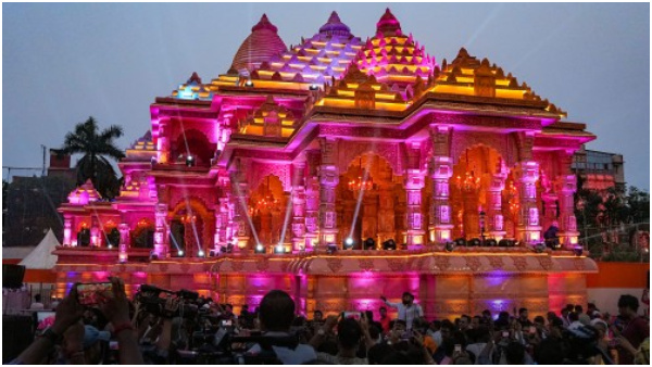  Durga Puja 2023: Santosh Mitra Square Ram Mandir