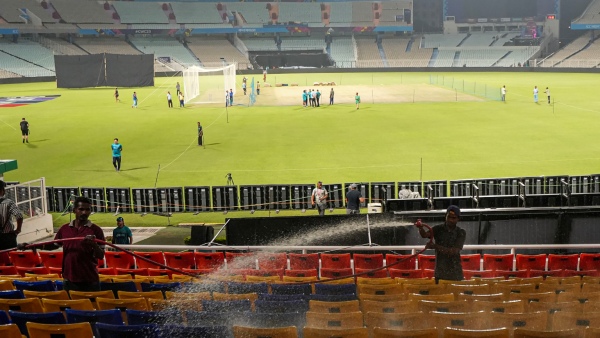 ICC CWC 2023: বিশ্বকাপের আসরে ইস্টবেঙ্গলকে নিয়ে নোংরামি! ICC CWC 2023: বিশ্বকাপের আসরে ইস্টবেঙ্গলকে নিয়ে নোংরামি!