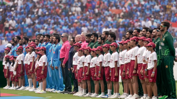 ICC CWC 2023: বিশ্বকাপে পাকিস্তানের বিরুদ্ধে দ্বিতীয়বার রান তাড়া ভারতের ICC CWC 2023: বিশ্বকাপে পাকিস্তানের বিরুদ্ধে দ্বিতীয়বার রান তাড়া ভারতের