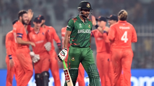 ICC CWC 2023: ইডেনের রূপে মোহিত কালারফুল মদন বললেন ওহ লাভলি! ICC CWC 2023: ইডেনের রূপে মোহিত কালারফুল মদন বললেন ওহ লাভলি!