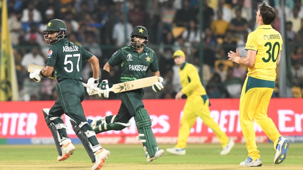 ICC World Cup 2023: বেঙ্গালুরুতে বিশ্বকাপে বিদ্যুৎ বিভ্রাট ICC World Cup 2023: বেঙ্গালুরুতে বিশ্বকাপে বিদ্যুৎ বিভ্রাট