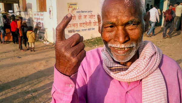 নির্বাচন