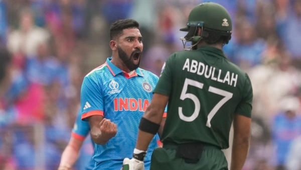 ICC CWC 2023: হার্দিকের তুকতাক, ধরাশায়ী ইমাম! বল নিয়ে মন্ত্রপাঠেই কি বাজিমাত?