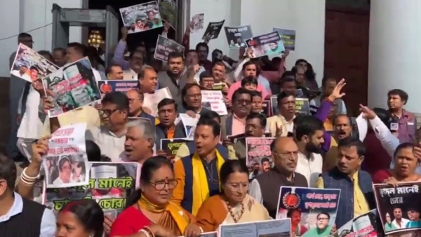দুর্নীতি ইস্যুতে বিধানসভায় ফের বিক্ষোভ বিরোধীদের, ওয়াকআউট শুভেন্দুদের 