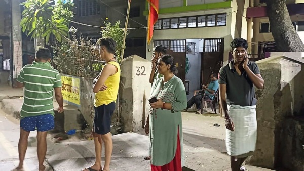 নেপালে ভয়াবহ ভূমিকম্পে মৃত ১০০ ছাড়িয়েছে, আহত বহু নেপালে ভয়াবহ ভূমিকম্পে মৃত ১০০ ছাড়িয়েছে, আহত বহু