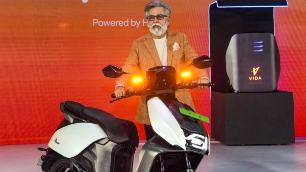 Diwali Bike Offers: Hero Vida 1