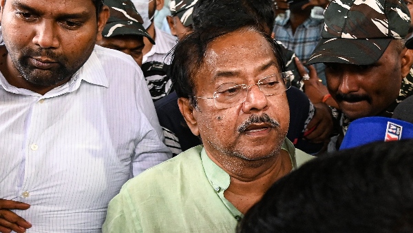জেলের মধ্যেই বায়না জুড়েছেন জ্যোতিপ্রিয় মল্লিক