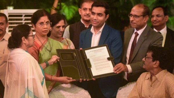 আদানি গোষ্ঠী কি তাজপুরে বিনিয়োগ বিমুখ? 