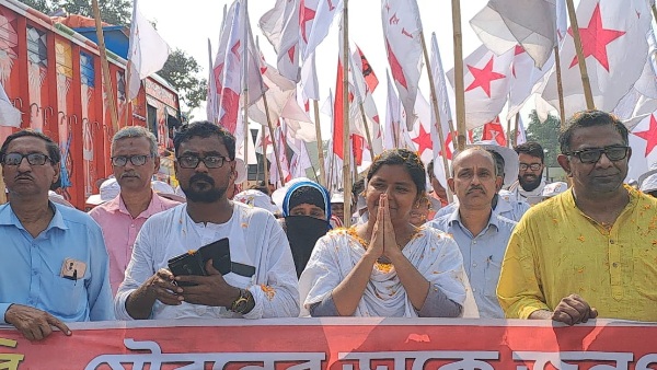 ইনসাফ যাত্রায় তৃণমূল-বিজেপিকে আক্রমণ মিনাক্ষীর