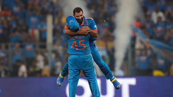 ICC CWC 2023 Final: প্রত্যাখ্যান প্রত্যয় বাড়ায় শামির! ICC CWC 2023 Final: প্রত্যাখ্যান প্রত্যয় বাড়ায় শামির!