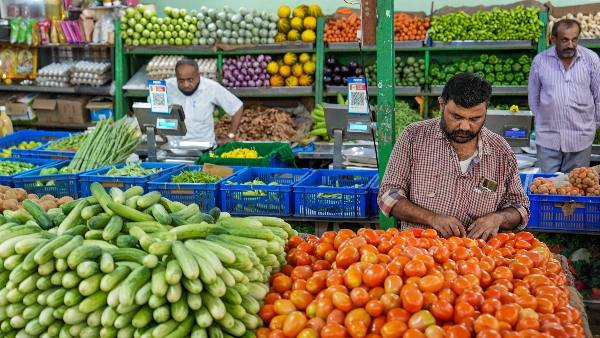 ভাইফোঁটার বাজারে সবজির দামে যেন আগুন