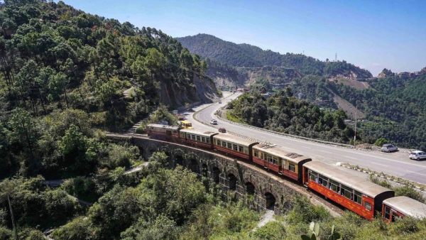 Vistadome Toy Train Vistadome Toy Train