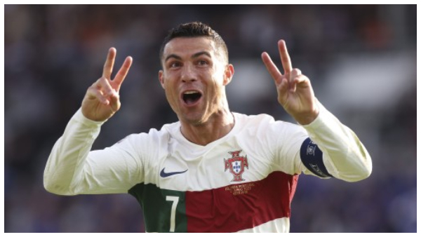 Cristiano Ronaldo: Cristiano Ronaldo: