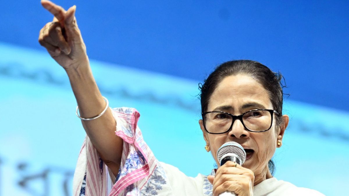 অশান্ত নেপাল, সীমান্তে নজর রাখতে উত্তরকন্যায় মুখ্যমন্ত্রী 2 mamataonsir 1757415450