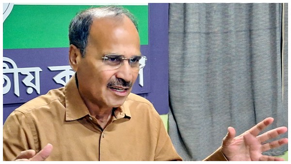 কংগ্রেস নেতা অধীর রঞ্জন প্রধানমন্ত্রীর সঙ্গে সাক্ষাৎ, পশ্চিমবঙ্গের পরিযায়ী  শ্রমিকদের উপর হিংসার প্রসঙ্গ তুললে | congress leader adhir ranjan meets the  ...