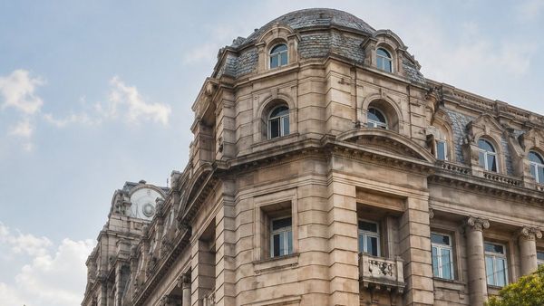 Historic Kolkata Stock Exchange building in Lyons Range