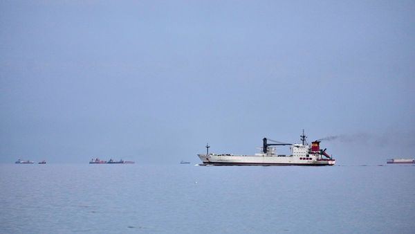 Donald Trump discussing US strategy at Strait of Hormuz Donald Trump discussing US strategy at Strait of Hormuz