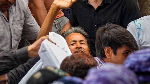 Sonam Wangchuk detained by police at Jantar Mantar protest