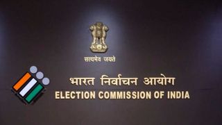 সরস পোস্টে ভোটারদের নির্ভয়ে ভোটদানের ডাক কমিশনের, হুঁশিয়ারি দুষ্কৃতীদের, তৈরি বিতর্কও