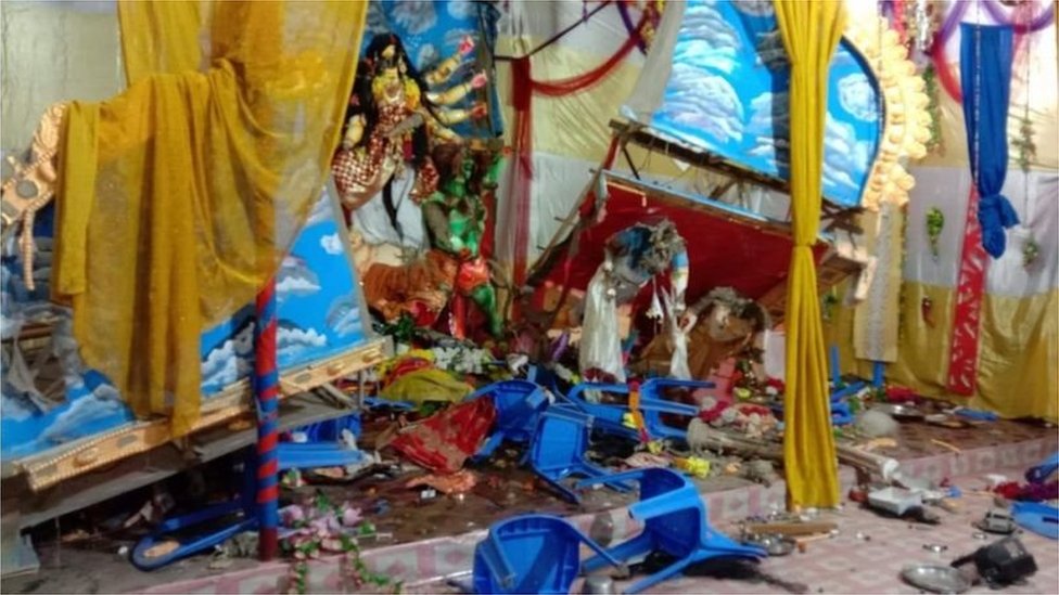 আতঙ্কে সে দেশের সংখ্যালঘুরা আতঙ্কে সে দেশের সংখ্যালঘুরা