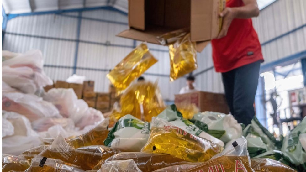 রান্নার তেলের দাম কমার সম্ভাবনা রান্নার তেলের দাম কমার সম্ভাবনা