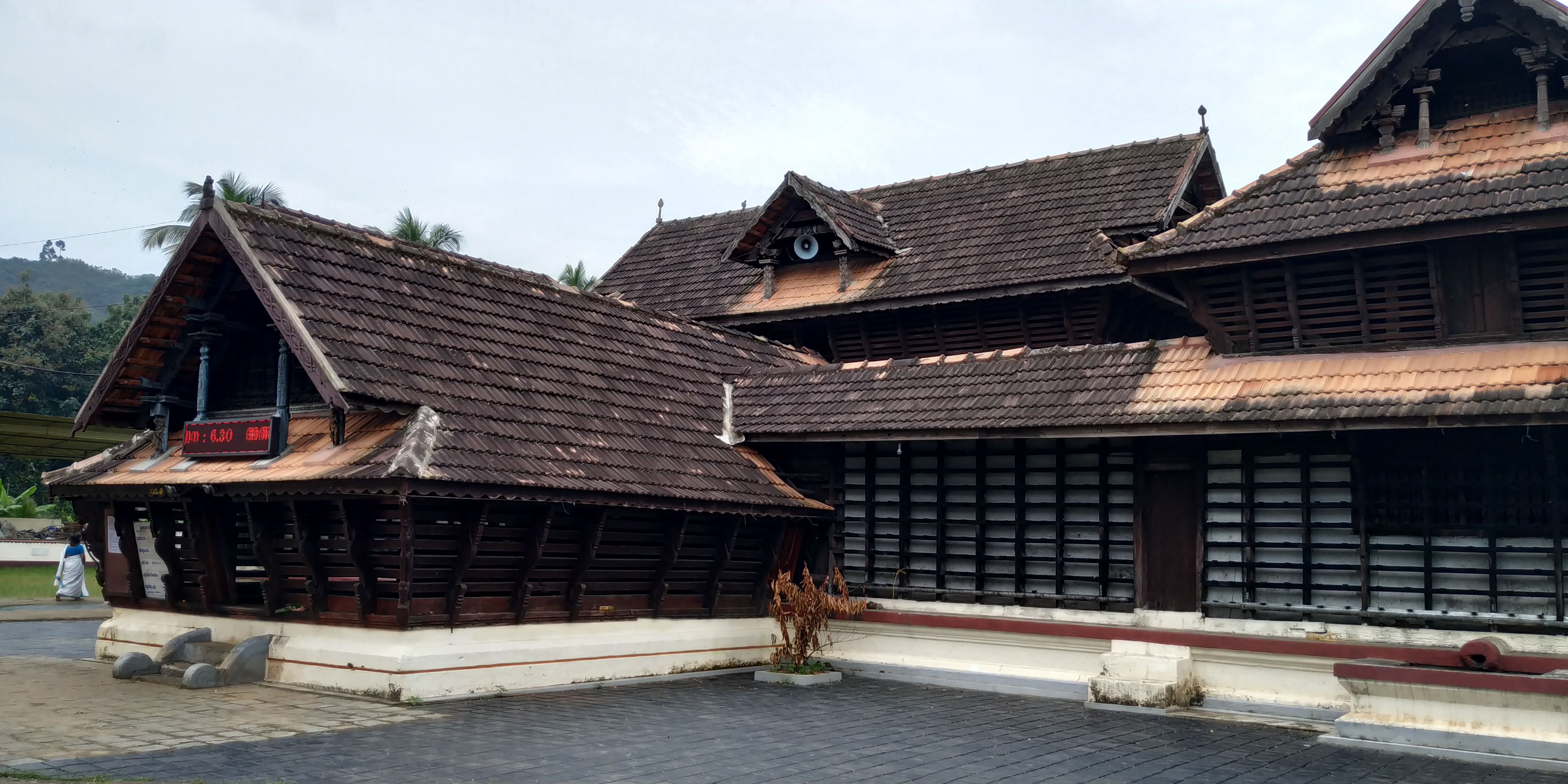 Pazhoor Perumthrikkovil