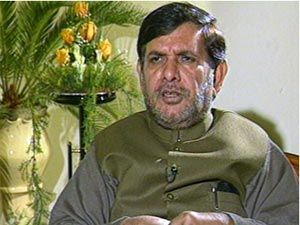 बेटी का लगन लेकर हरियाणा आये शरद यादव