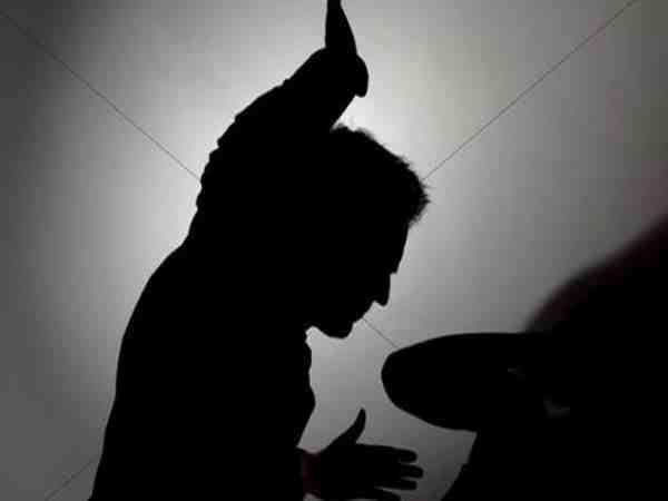 शादी के दो साल बाद पत्नी की हाइट छोटी बताकर पति ने ढाए जुल्म