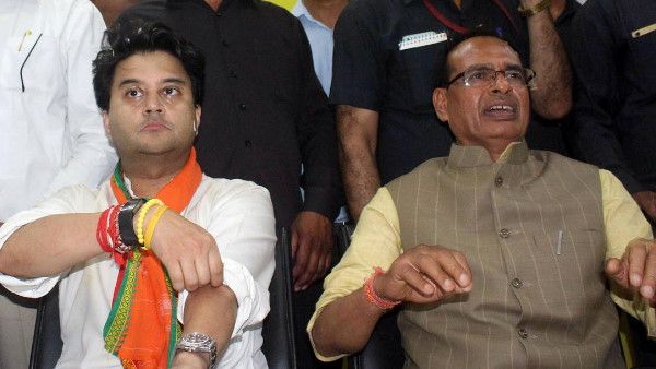 सिंधिया खेमा मांग रहा डिप्टी सीएम, एमपी में मंत्रिमंडल विस्तार से पहले भाजपा की बढ़ी टेंशन