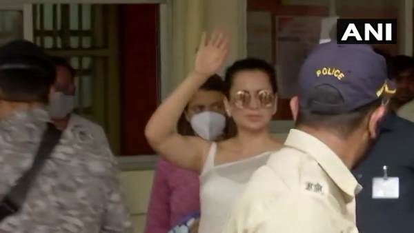 VIDEO: पुलिस के समक्ष पेश हुईं कंगना, अपने खिलाफ हुई शिकायत पर बोलीं- मुझे क्यों प्रताड़ित किया जा रहा है?