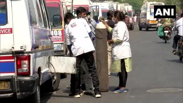 आंध्र: ऑपरेटरों पर लगाम लगाने के लिए एम्बुलेंस शुल्क तय