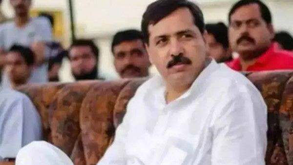 UP Election Result 2022: मल्हनी से बाहुबली धनंजय सिंह को बड़ा झटका, सपा के लकी यादव से हारे